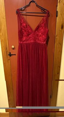 maniju Red V-Neck Tulle Lace Zip Sleeveless Lined Maxi Gown Formal M